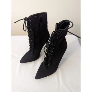 Olivia Ferguson Black Stiletto Pointed Toe Ankle Booties Size 5.5